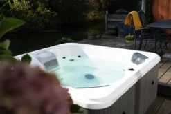 W'eau Skye Spa - 4 Persoons -Opblaasbare Jacuzzi Verkoop 4persoonsspa open 1