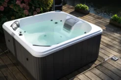 W'eau Skye Spa - 4 Persoons -Opblaasbare Jacuzzi Verkoop 4persoonsspa open 2