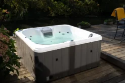 W'eau Skye Spa - 4 Persoons -Opblaasbare Jacuzzi Verkoop 4persoonsspa open 3 4
